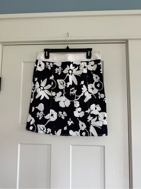 Tori Richard Honolulu Navy and White Floral Mini Skirt Size 6